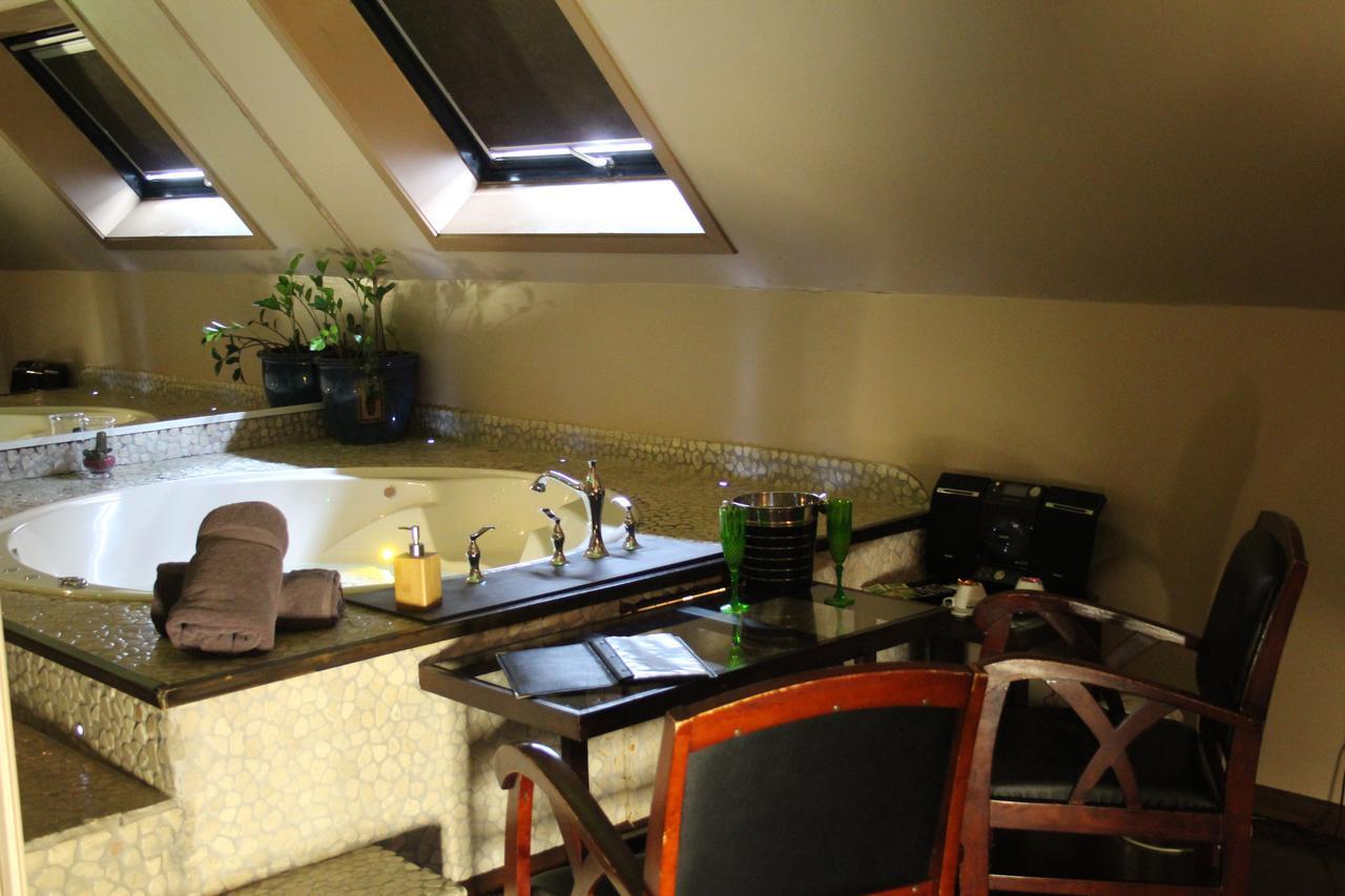 Bubble Lounge Hotel Hooglede Esterno foto