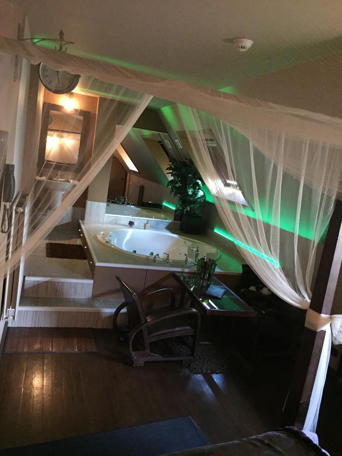 Bubble Lounge Hotel Hooglede Esterno foto